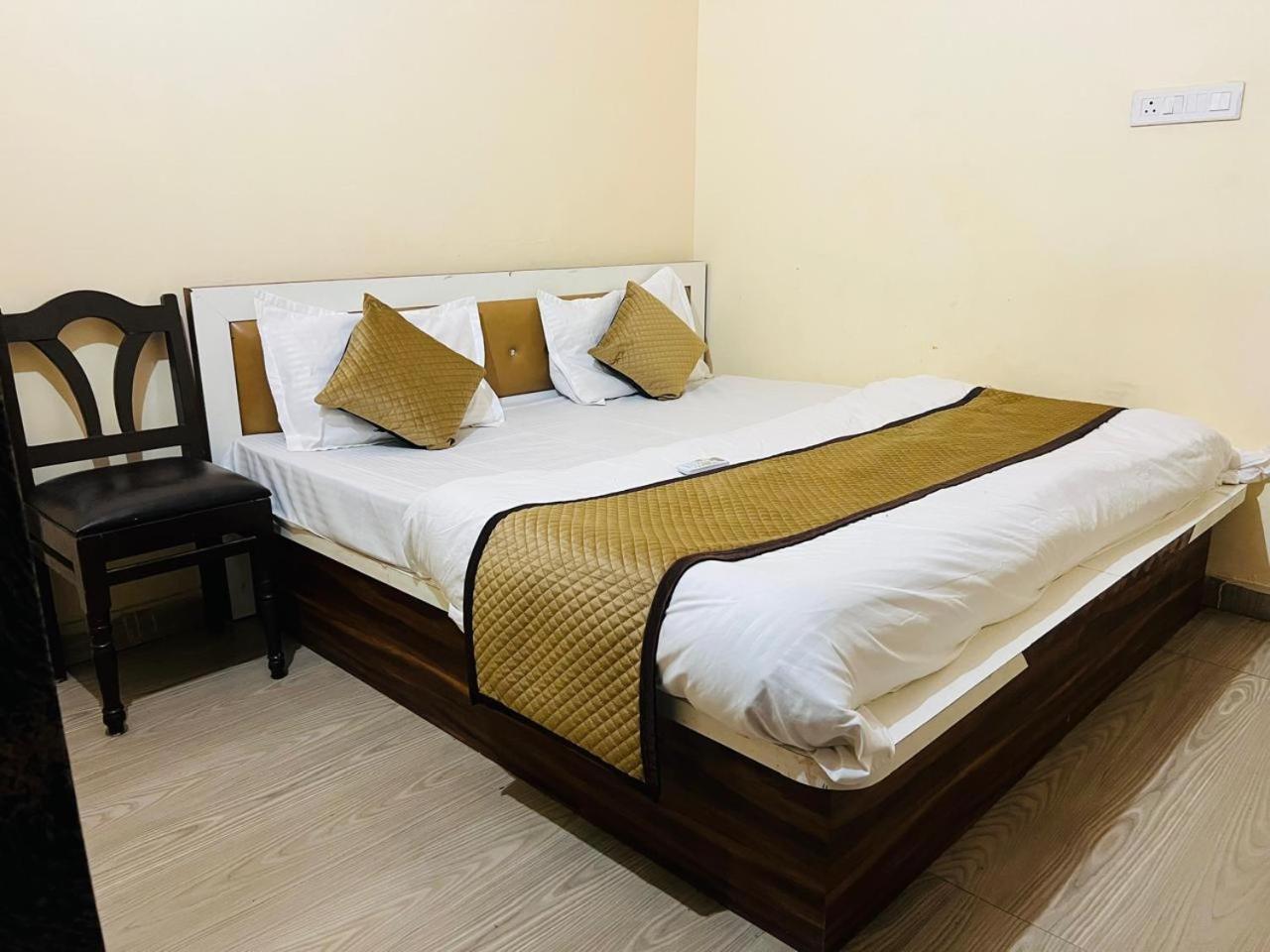 Ringas Hotel Shyam Sarover And Restaurant מראה חיצוני תמונה