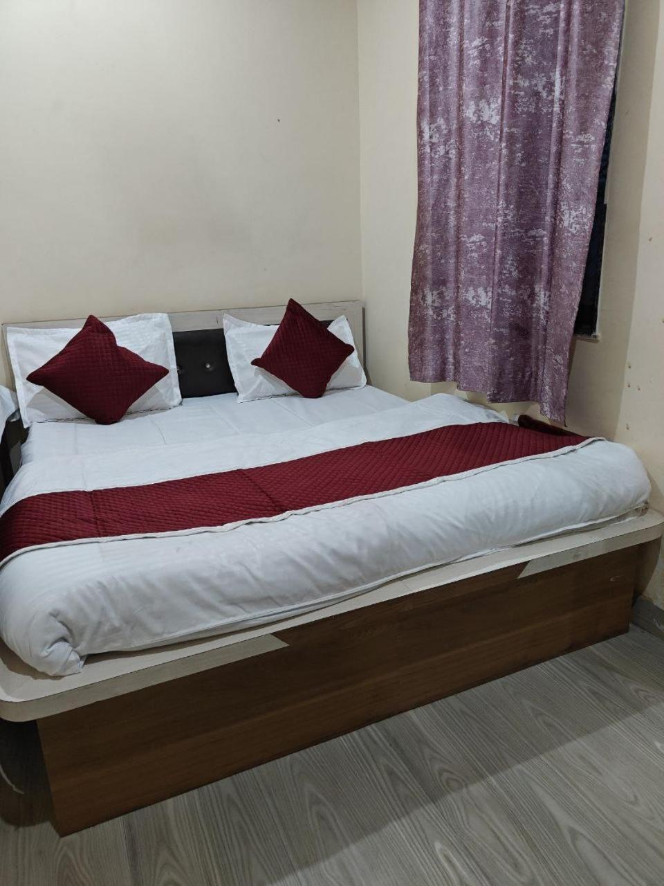 Ringas Hotel Shyam Sarover And Restaurant מראה חיצוני תמונה